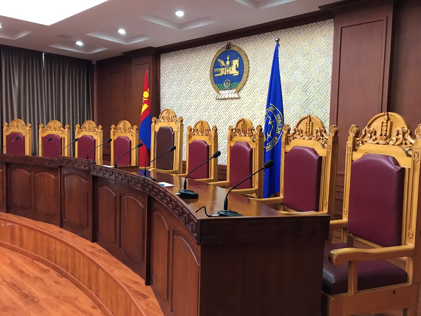 Read more about the article Үндсэн хуулийн цэцийн их суудлын хуралдааныг хойшлууллаа